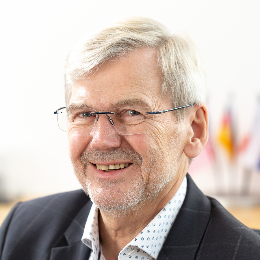 Манфред Кнехт